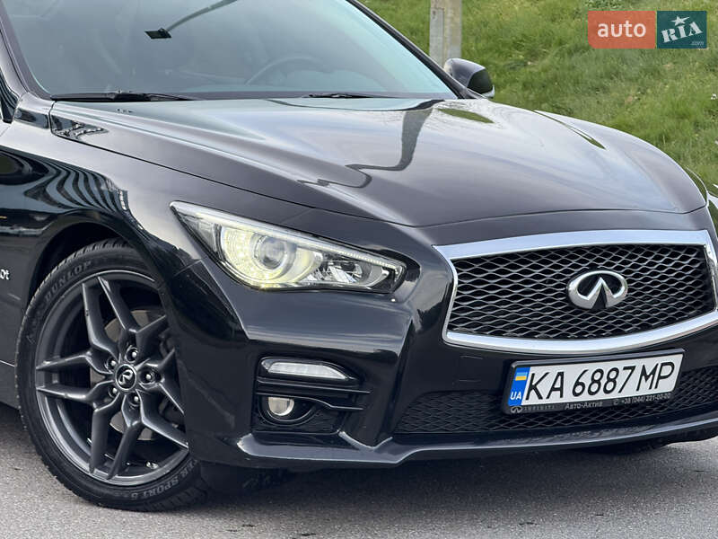 Седан Infiniti Q50 2016 в Киеве