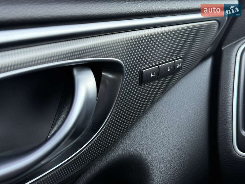 Седан Infiniti Q50 2016 в Киеве