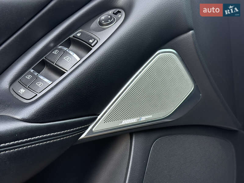 Седан Infiniti Q50 2016 в Киеве