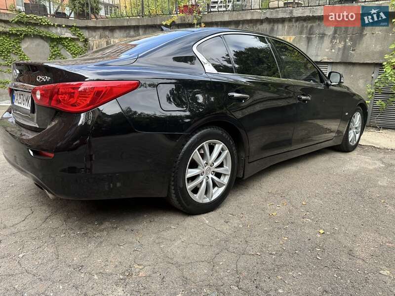 Седан Infiniti Q50 2015 в Києві