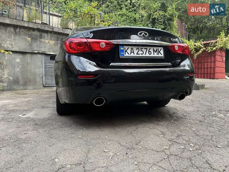 Седан Infiniti Q50 2015 в Києві