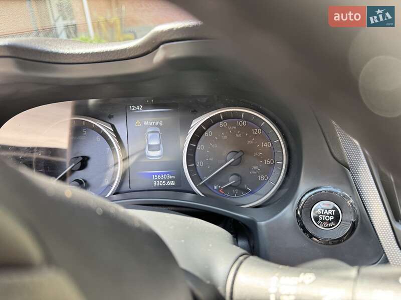 Седан Infiniti Q50 2015 в Києві