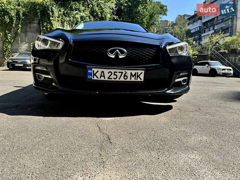 Седан Infiniti Q50 2015 в Києві