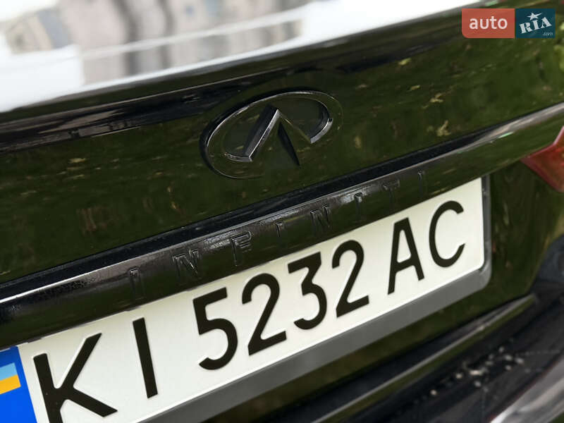 Седан Infiniti Q50 2014 в Киеве