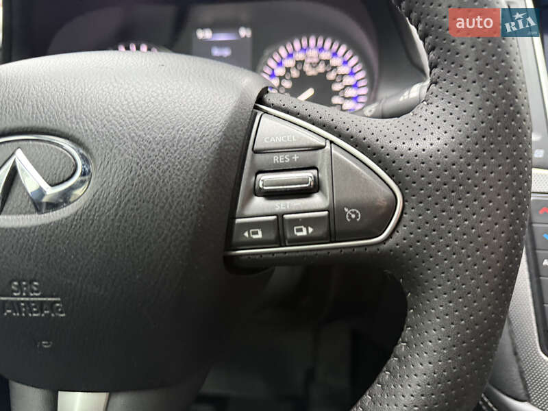 Седан Infiniti Q50 2014 в Киеве