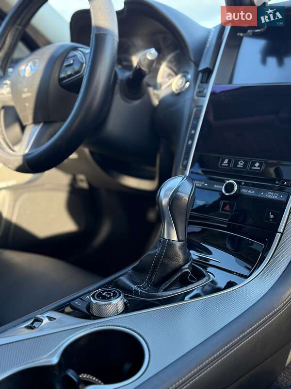 Седан Infiniti Q50 2016 в Киеве