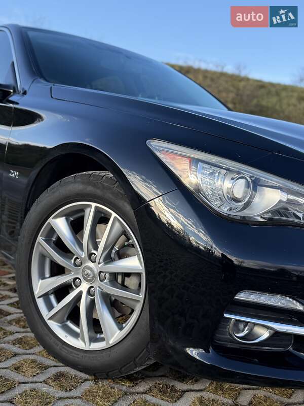 Седан Infiniti Q50 2016 в Киеве