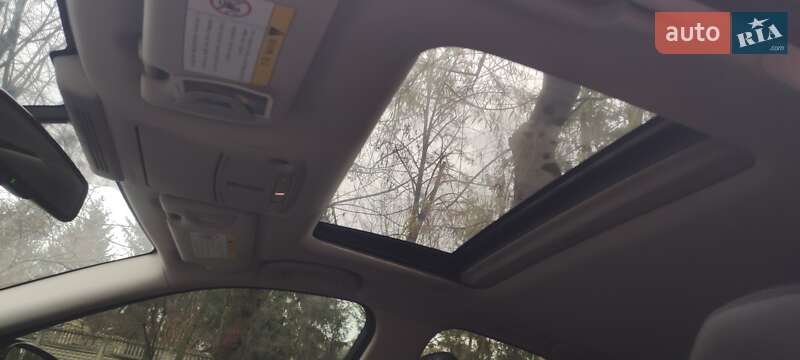 Седан Infiniti Q50 2016 в Києві