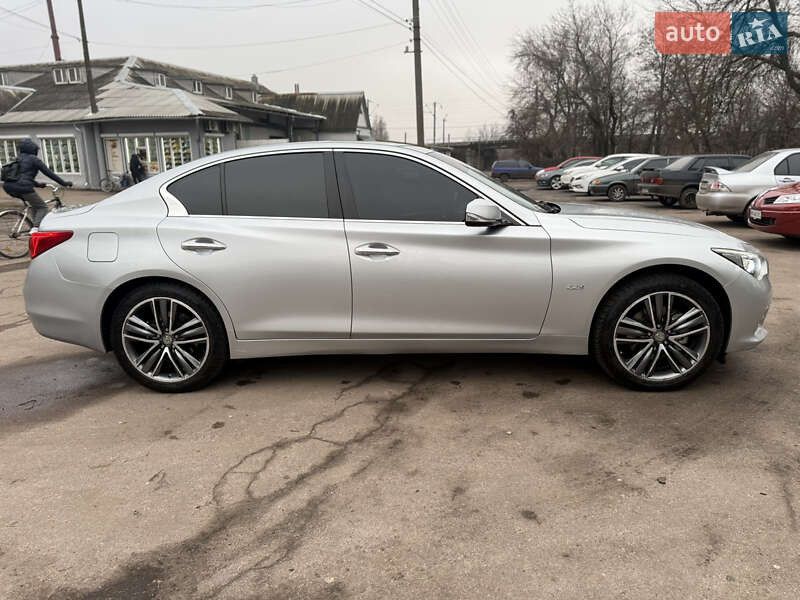 Седан Infiniti Q50 2014 в Конотопе