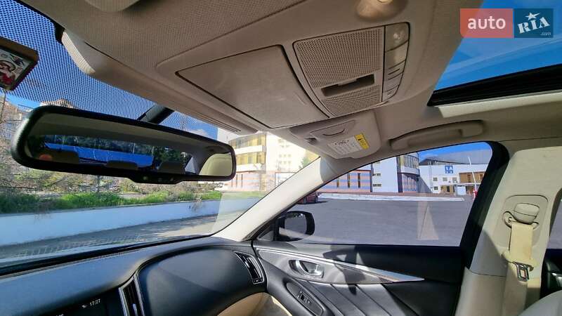 Седан Infiniti Q50 2016 в Києві