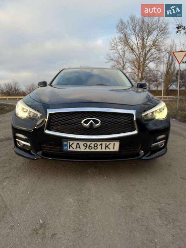 Седан Infiniti Q50 2015 в Золотоноші