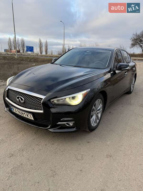 Infiniti Q50 2015