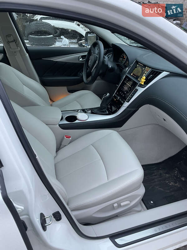 Седан Infiniti Q50 2019 в Луцьку
