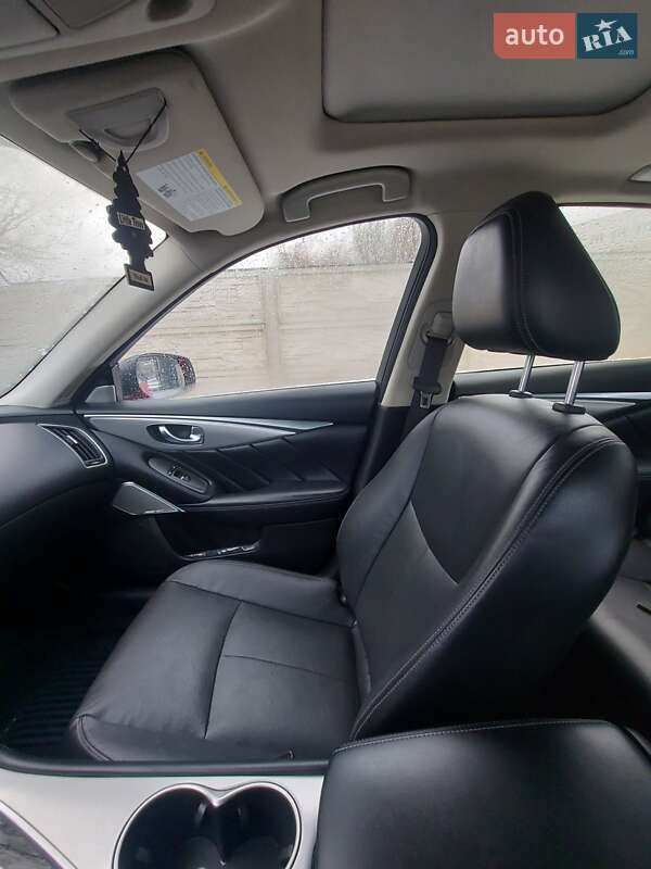 Седан Infiniti Q50 2020 в Луцьку