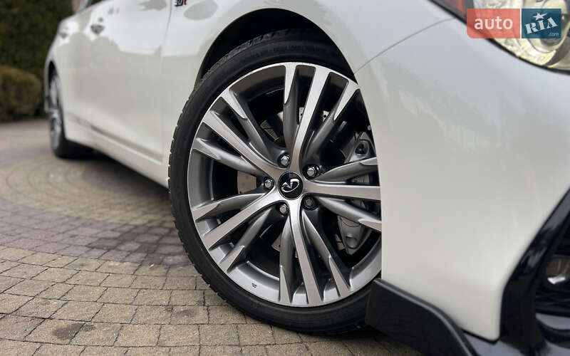 Седан Infiniti Q50 2017 в Львові