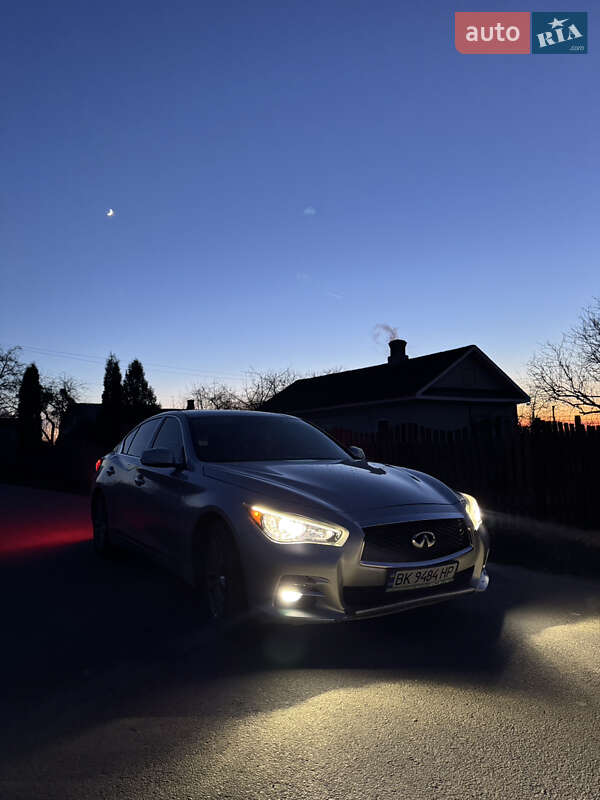 Infiniti Q50 2016