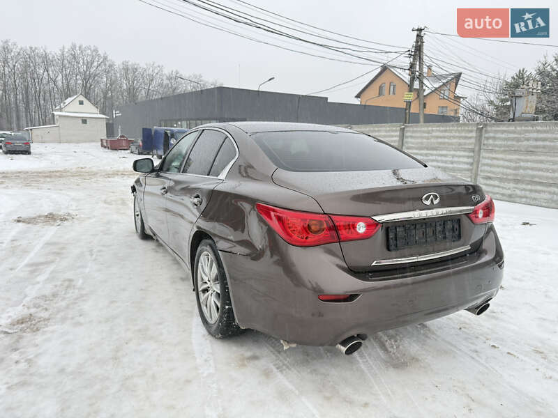 Седан Infiniti Q50 2016 в Киеве