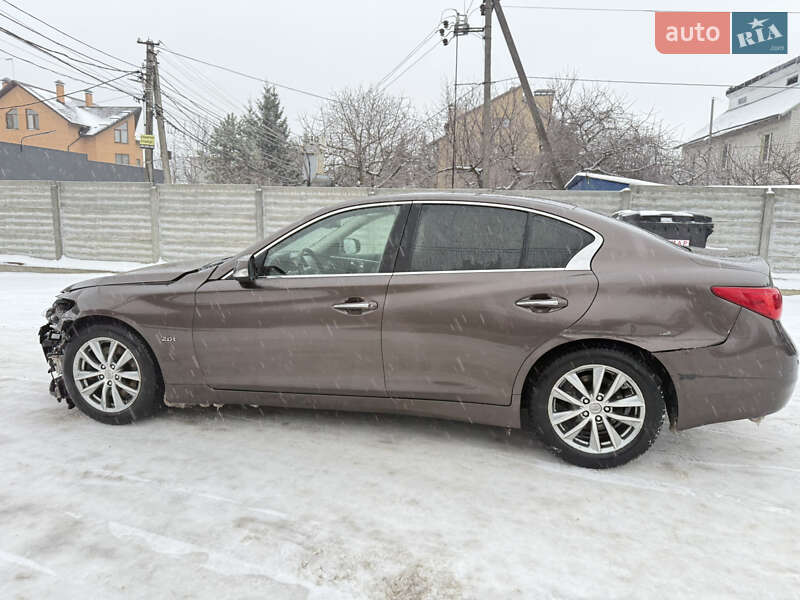 Седан Infiniti Q50 2016 в Киеве