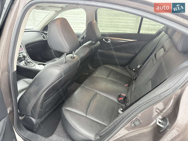 Седан Infiniti Q50 2016 в Киеве