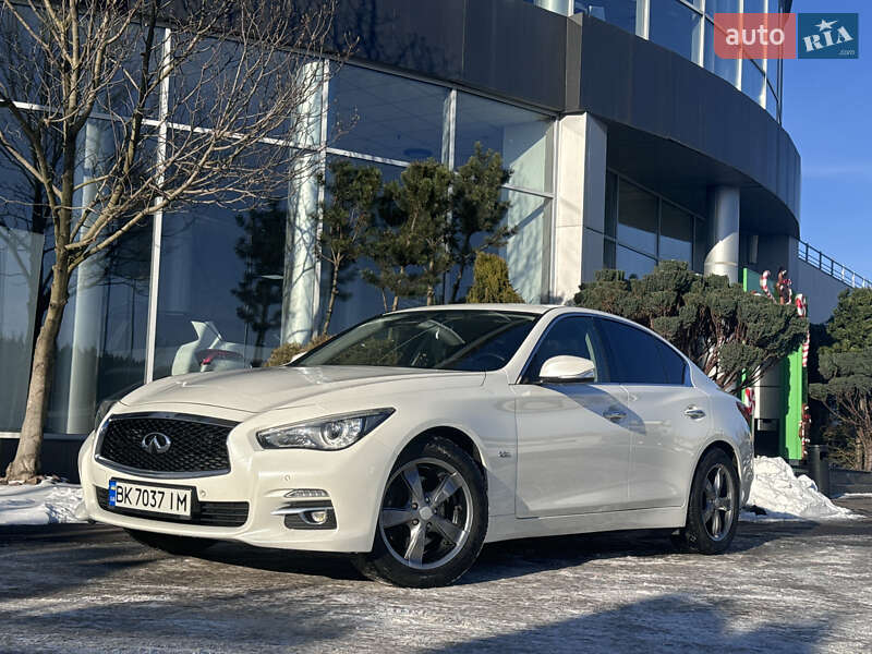 Infiniti Q50 2016