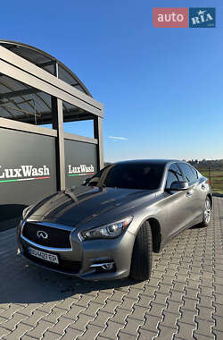 Седан Infiniti Q50 2017 в Шумске