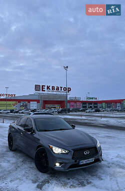 Седан Infiniti Q50 2014 в Ровно