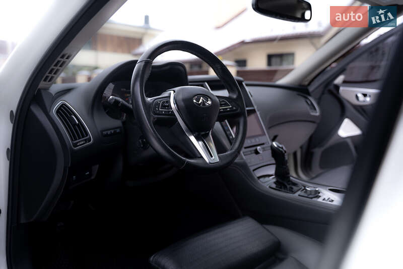 Седан Infiniti Q50 2018 в Полтаве