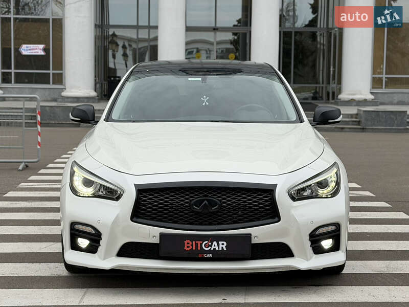 Седан Infiniti Q50 2016 в Одессе