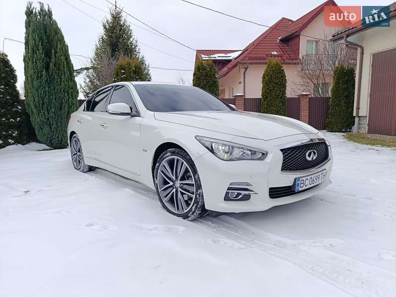 Infiniti Q50 2015