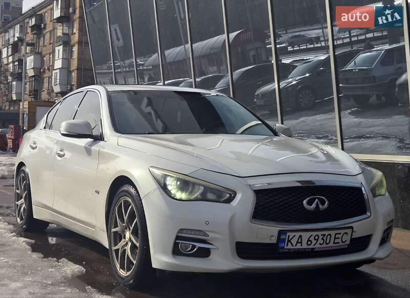 Infiniti Q50 2014