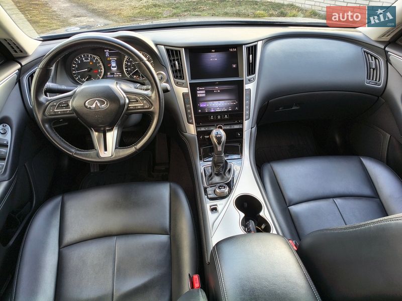 Седан Infiniti Q50 2020 в Львове