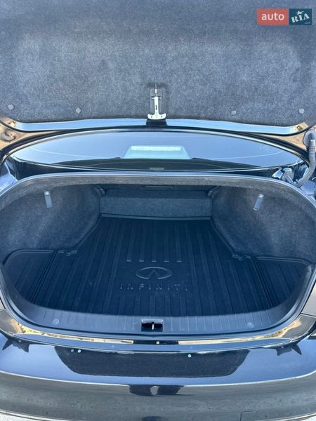 Седан Infiniti Q50 2017 в Киеве