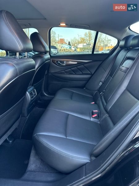 Седан Infiniti Q50 2017 в Киеве