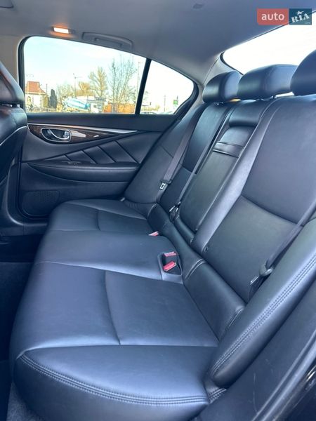 Седан Infiniti Q50 2017 в Киеве