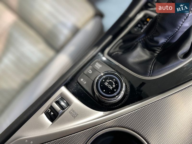 Седан Infiniti Q50 2017 в Одессе