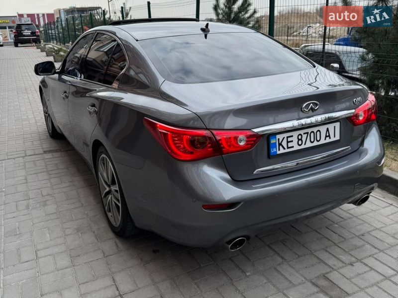 Седан Infiniti Q50 2014 в Днепре