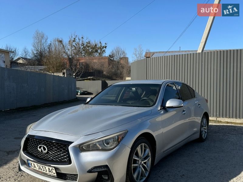 Седан Infiniti Q50 2017 в Львові