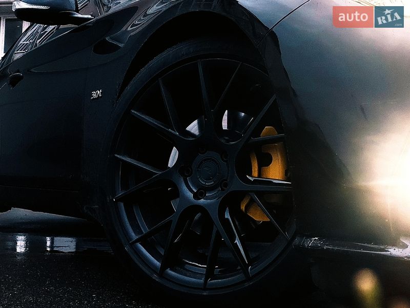 Седан Infiniti Q50 2017 в Чернигове