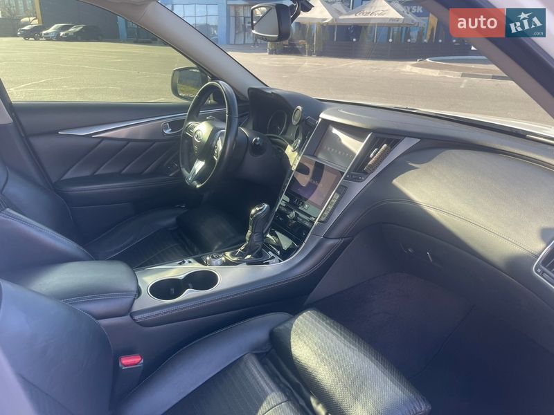 Седан Infiniti Q50 2017 в Киеве