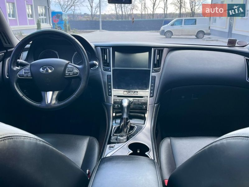 Седан Infiniti Q50 2016 в Виннице
