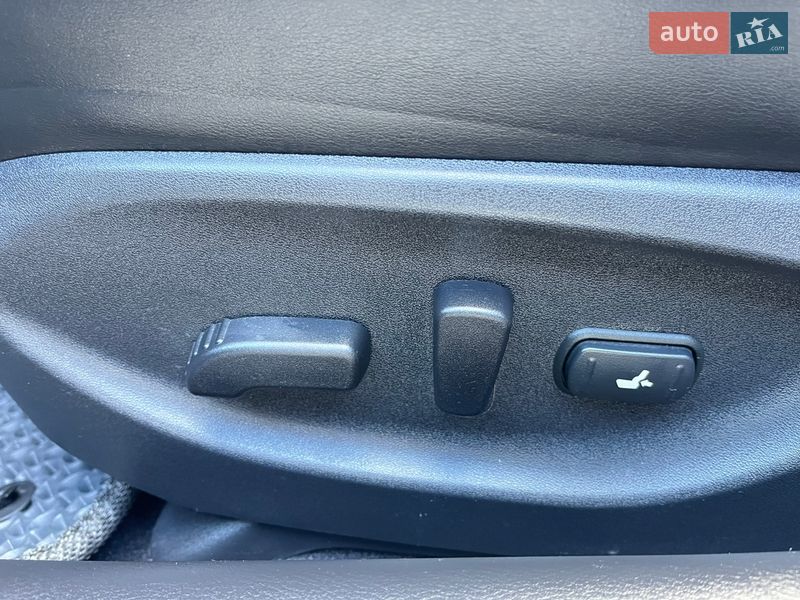 Седан Infiniti Q50 2016 в Виннице