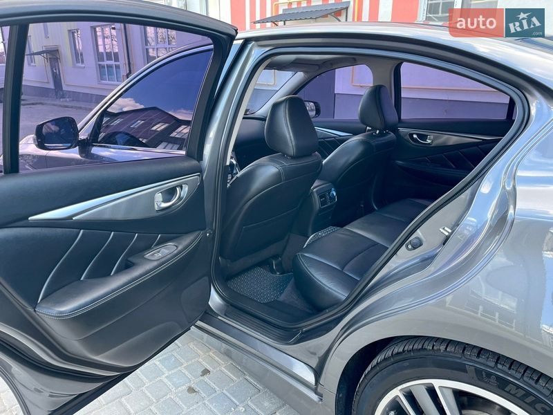 Седан Infiniti Q50 2016 в Виннице