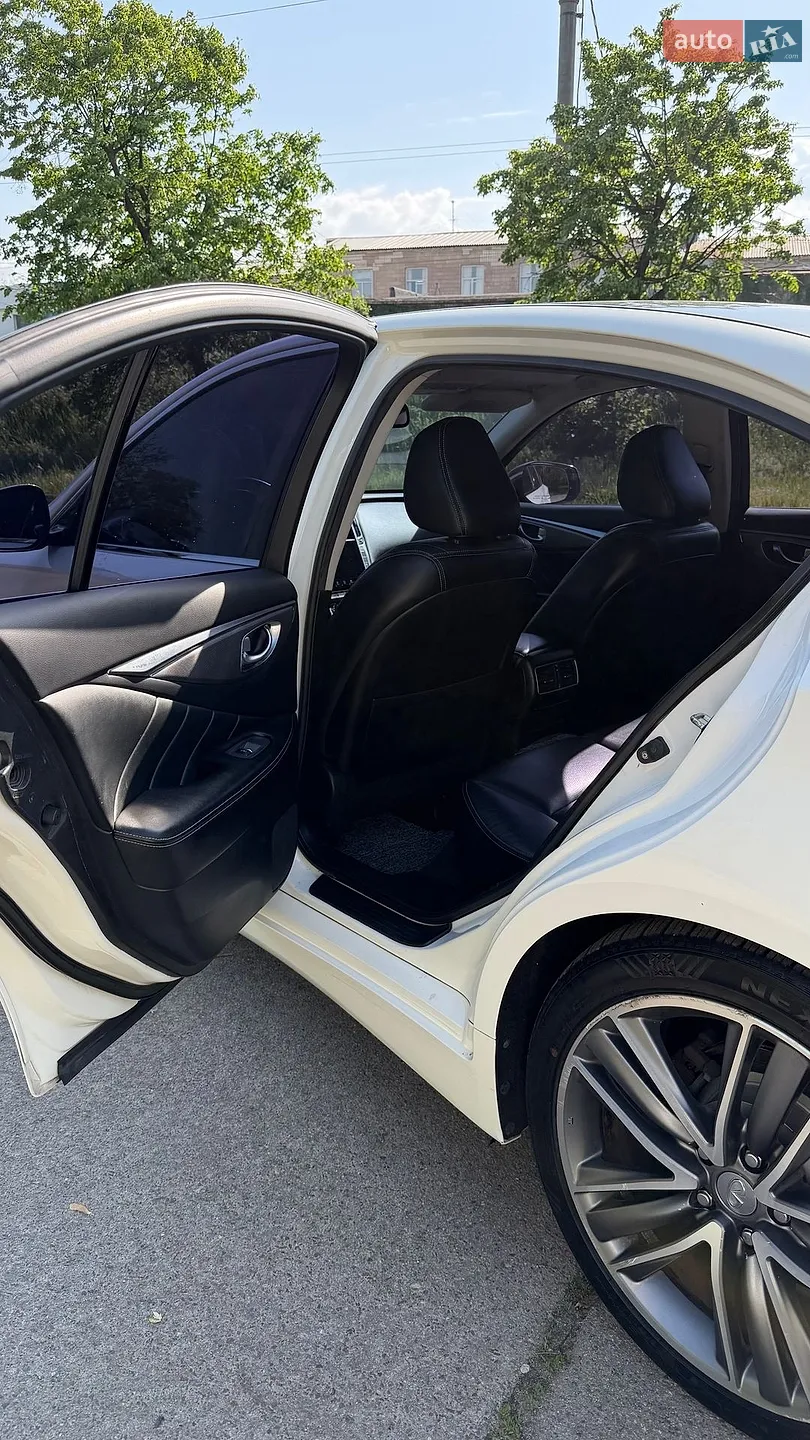 2015 Infiniti Q50 - мініатюра 16