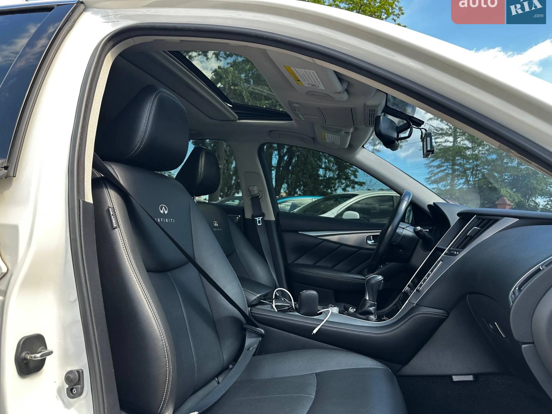 2015 Infiniti Q50 - мініатюра 26