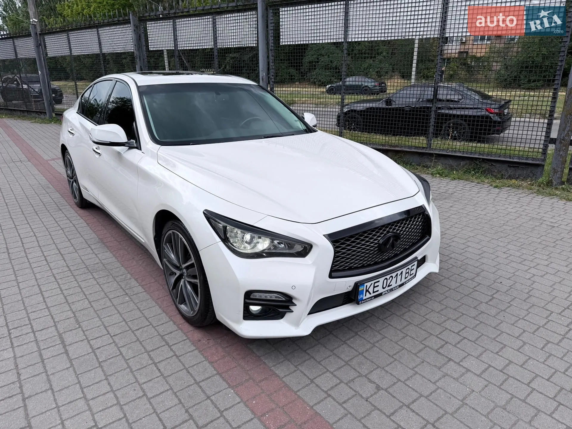 2014 Infiniti Q50 - мініатюра 2