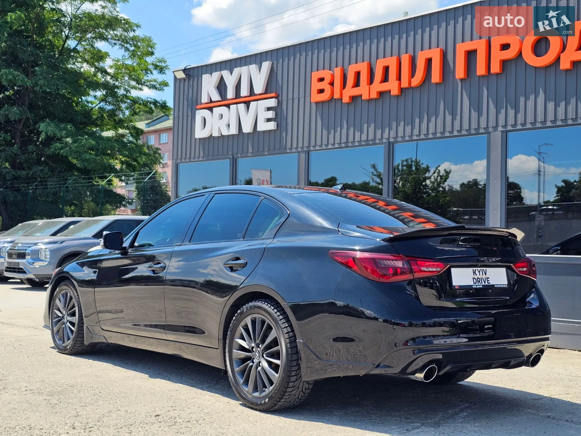 2017 Infiniti Q50 - мініатюра 2