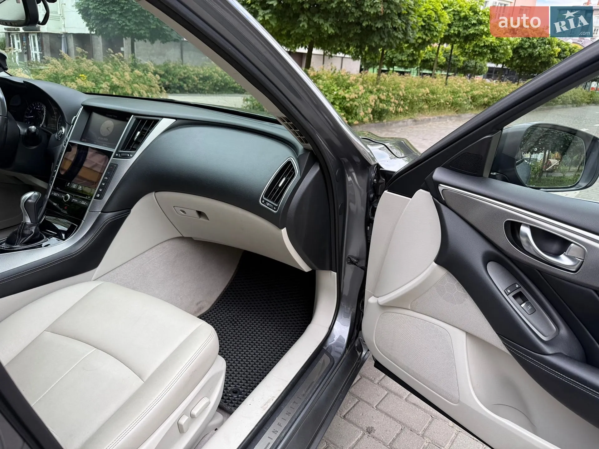 2015 Infiniti Q50 - мініатюра 14