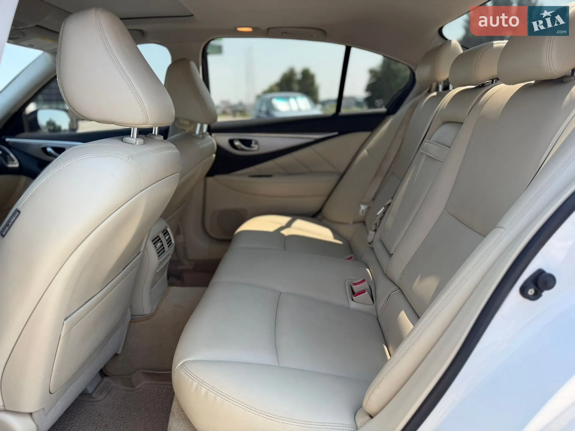 2015 Infiniti Q50 - мініатюра 14