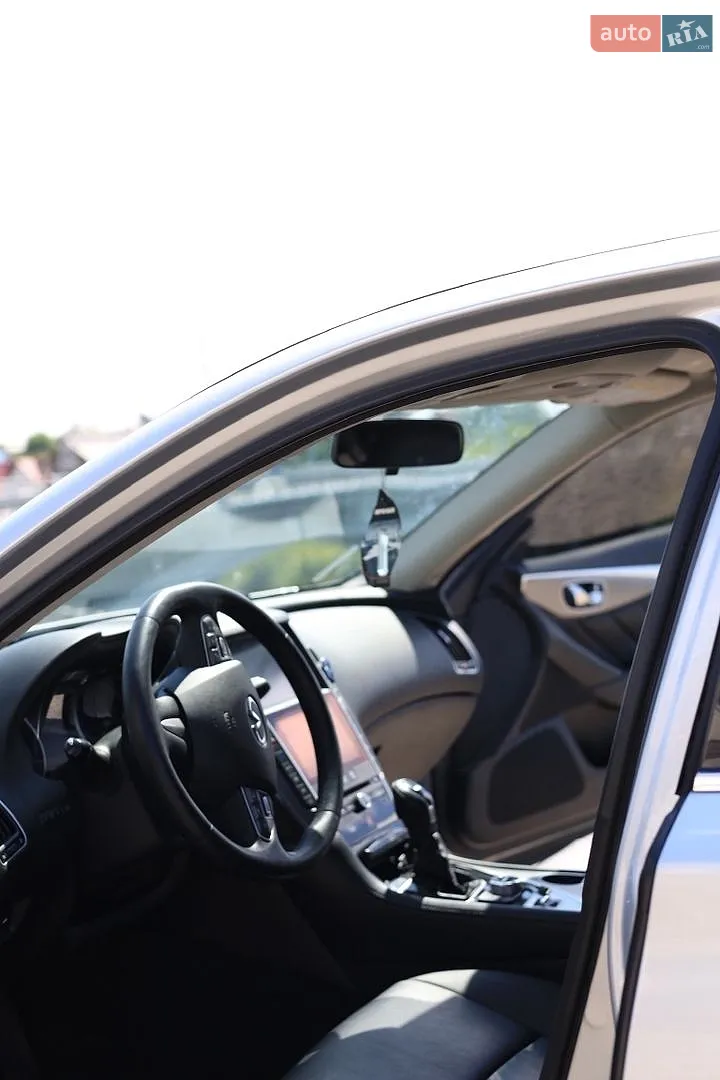 2015 Infiniti Q50 - мініатюра 9
