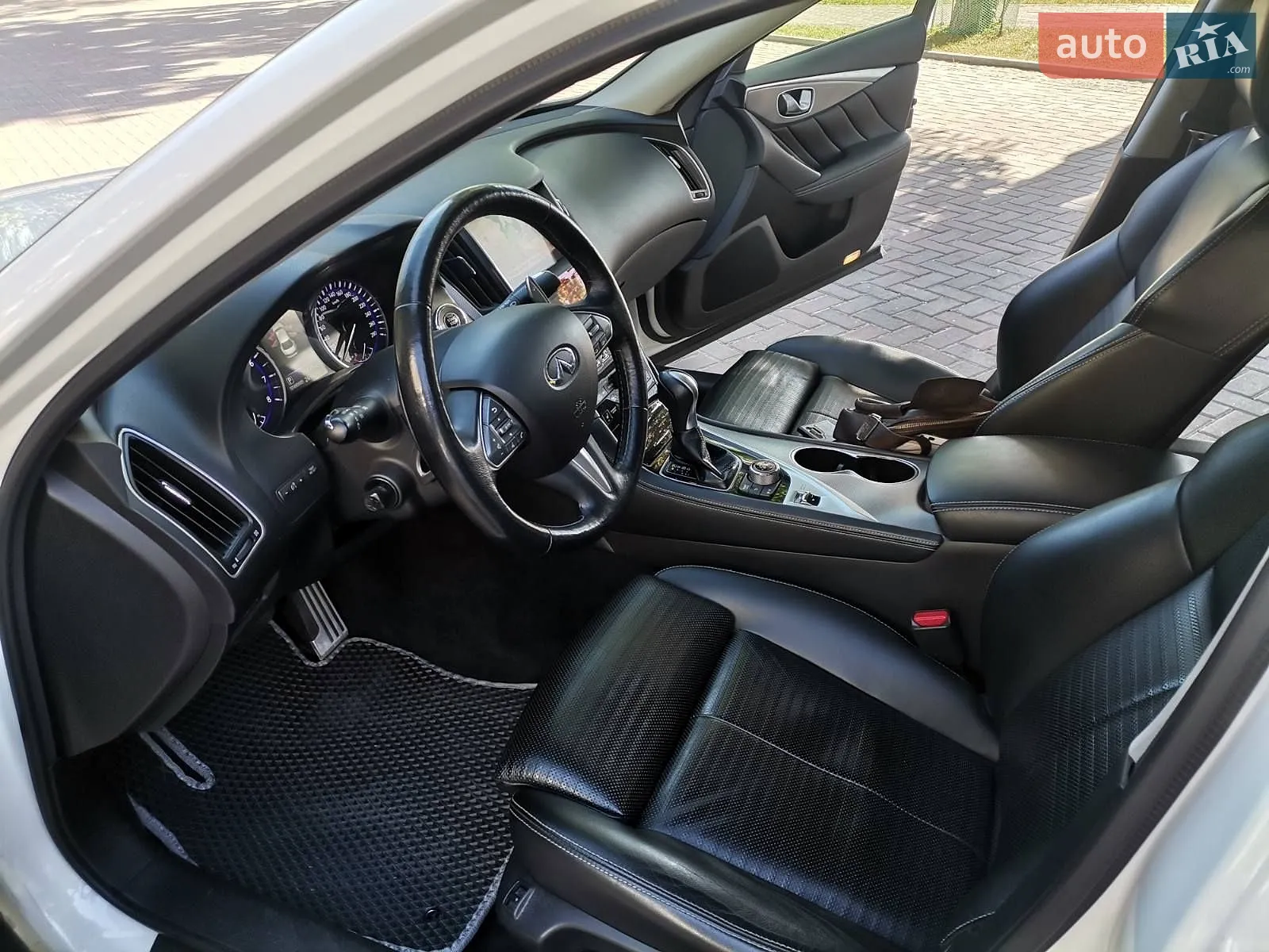 2015 Infiniti Q50 - мініатюра 15